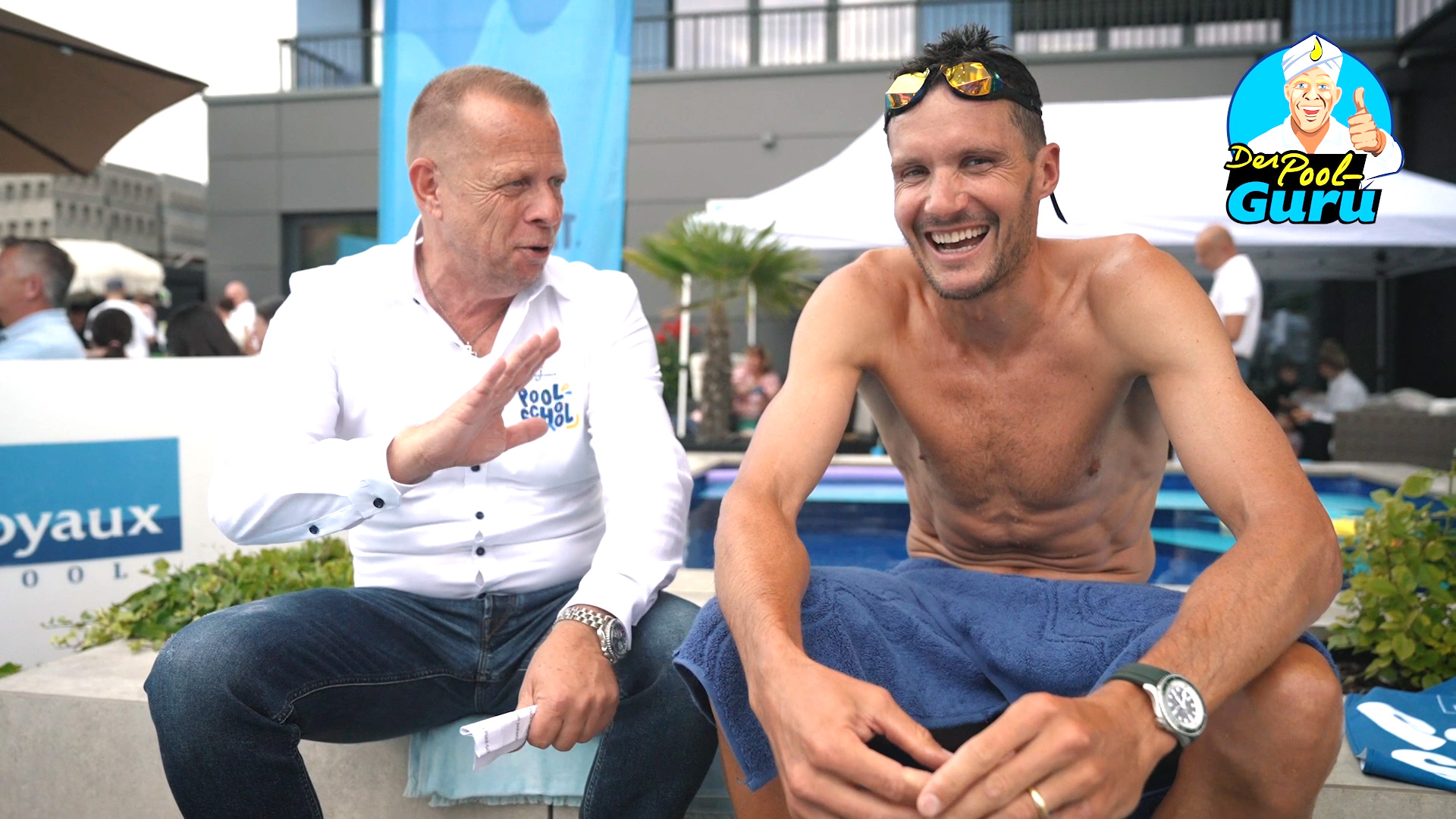 Pool Guru Axel Steinbach mit Ironman Rekordsieger Jan Frodeno Schwimmkurs fuer Kinder