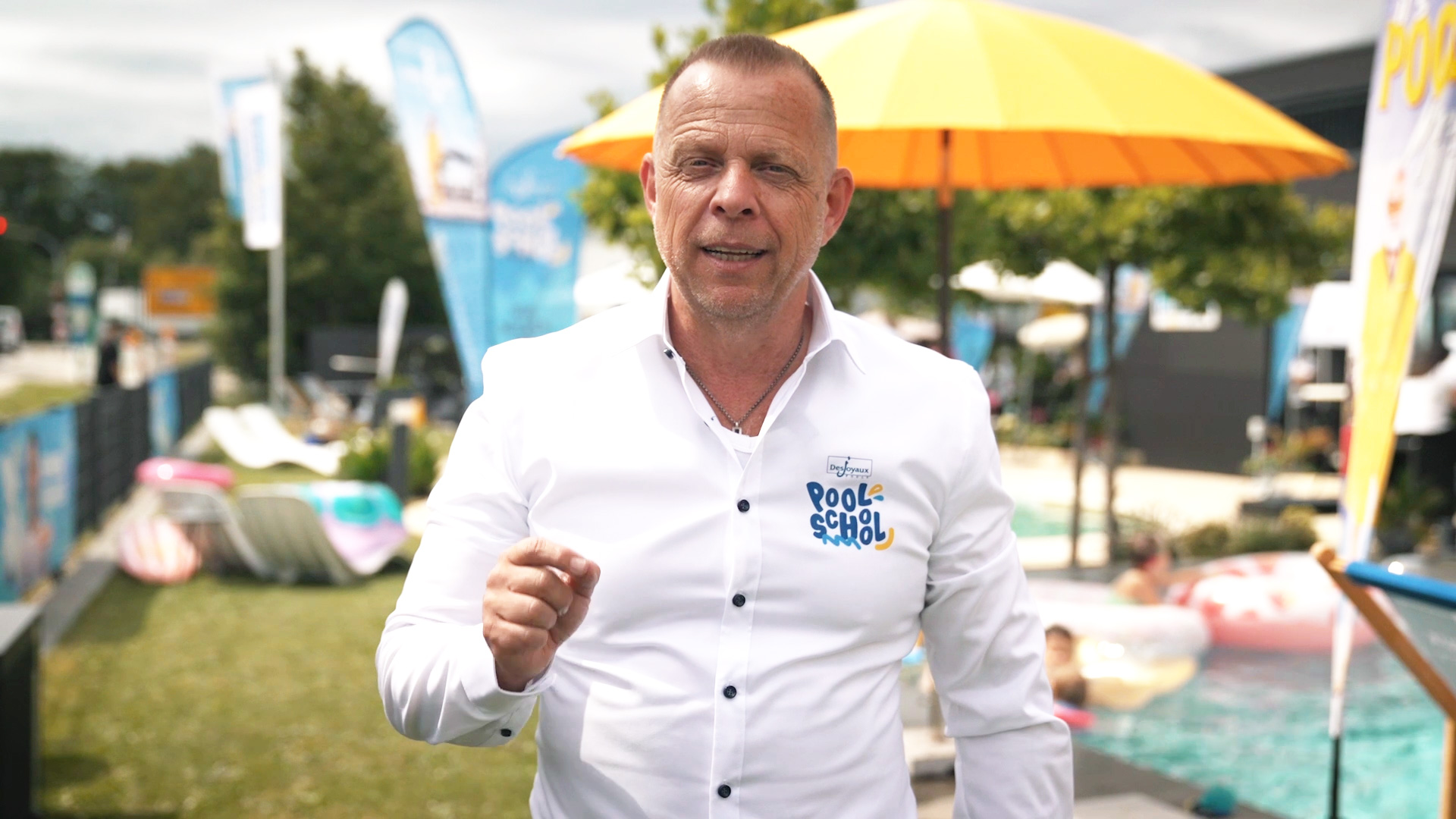 Pool Guru Axel Steinbach stellt die Desjoyaux Pool School vor